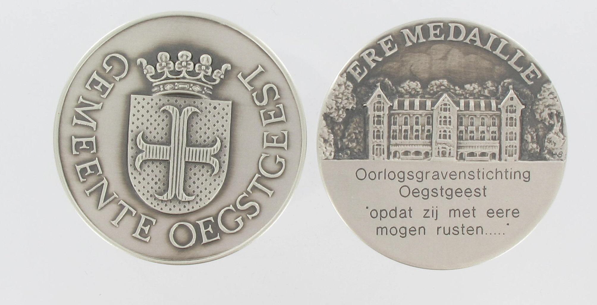 Oegstgeester Erepenning zoals in 2014 uitgereikt aan het Bestuur Oorlogsgravenstichting Oegstgeest.