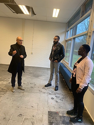 Afbeelding burgemeester en nieuwe bewoners